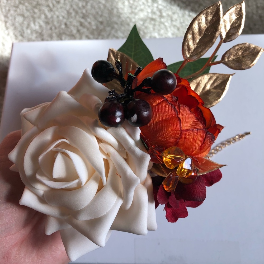 SIX Ling’s moment terracotta wedding corsages
